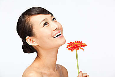 张警官 视频,警花普法短视频走红，轻松学法受欢迎