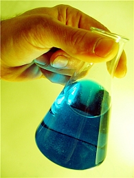 戴均良:新能源领军人物戴均良:创新驱动,共创辉煌-2