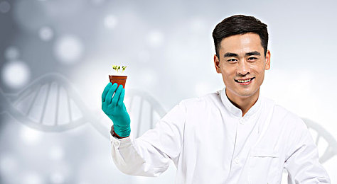 老爸的春天,温情涌动：春天里的老年公益行动