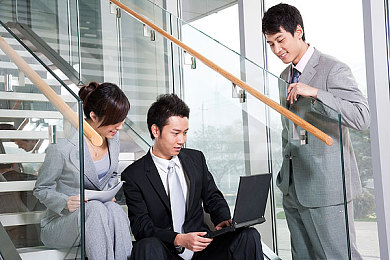 宝宝对准它自己慢慢动,宝宝新宠：智能伴侣助力宝宝健康成长-2