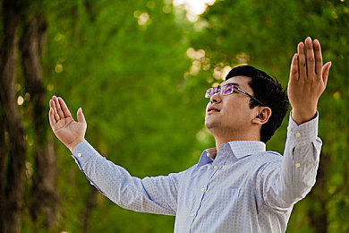 如何一支笔搞自己,笔尖上的智慧：如何用一支笔成就更好的自己