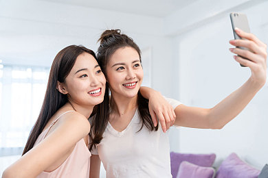 最新三圾片,山村生活写实，电影引发深度思考-1