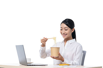 父母办事声音太大把孩子吵醒,夜深家务声惊醒孩子，亲子关系引反思-2