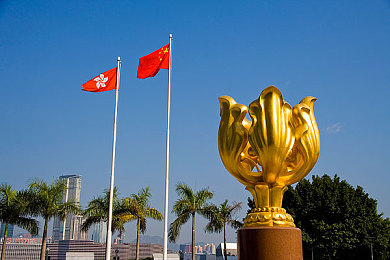 叔叔不约著名聊天,神秘聊天引关注，叔叔与明星互动传递正能量-2