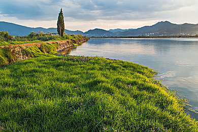 老公说她想尝试多人怎么回复她呢,夫妻沟通难题：如何回应“想尝试多人”的提议？-2