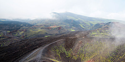 把坤放老师的句号,传奇教师病休，学生不舍敬仰-2