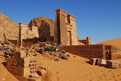 草莓汁混着S水C：都市新宠，草莓汁饮品惊艳上市-1