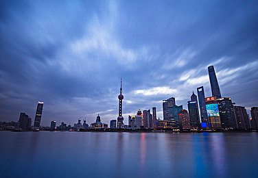 纵横校园 泻佳泉,校园圣地：青春活力在这里绽放-5