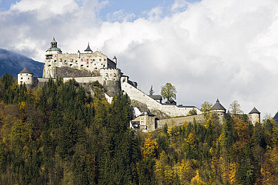 小女孩儿吃小男孩儿小叮当视频,童趣瞬间：小妹妹“咬”玩具，引发网友热议-4