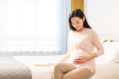 女生把筷子放自己定眼里不,筷子意外入眼，危险行为引关注-4