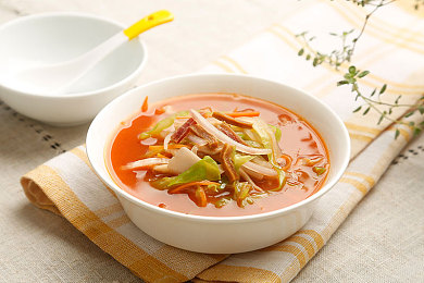 阳台顶着岳刘晓莉的肥臀电影推荐：肥臀女主角引热议，电影《阳台》魅力无限-3