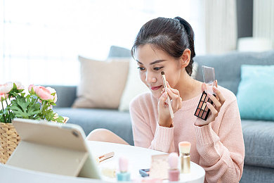 两个学霸边做题边C我怎么办,学霸“C”我,如何应对学习压力?-1