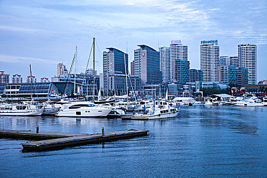 随时随地都能干的学校教师的作用,新时代教师:引领成长,随时随地助力学子-1