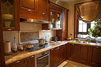 女管家法国满天星：法国女管家成家政界明星，引领行业新潮流-3