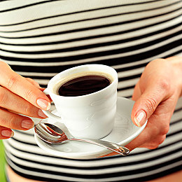 柳岩手机里的秘密,女神私生活曝光，真实一面引关注