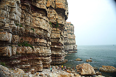 01顾泽宇在天台被体育生,高楼惊魂：校园暴力事件引关注-2