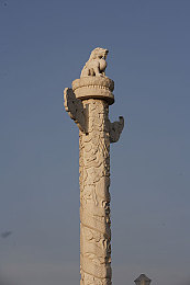 双人上下打扑克视频,扑克新玩法走红，轻松竞技乐趣多-2