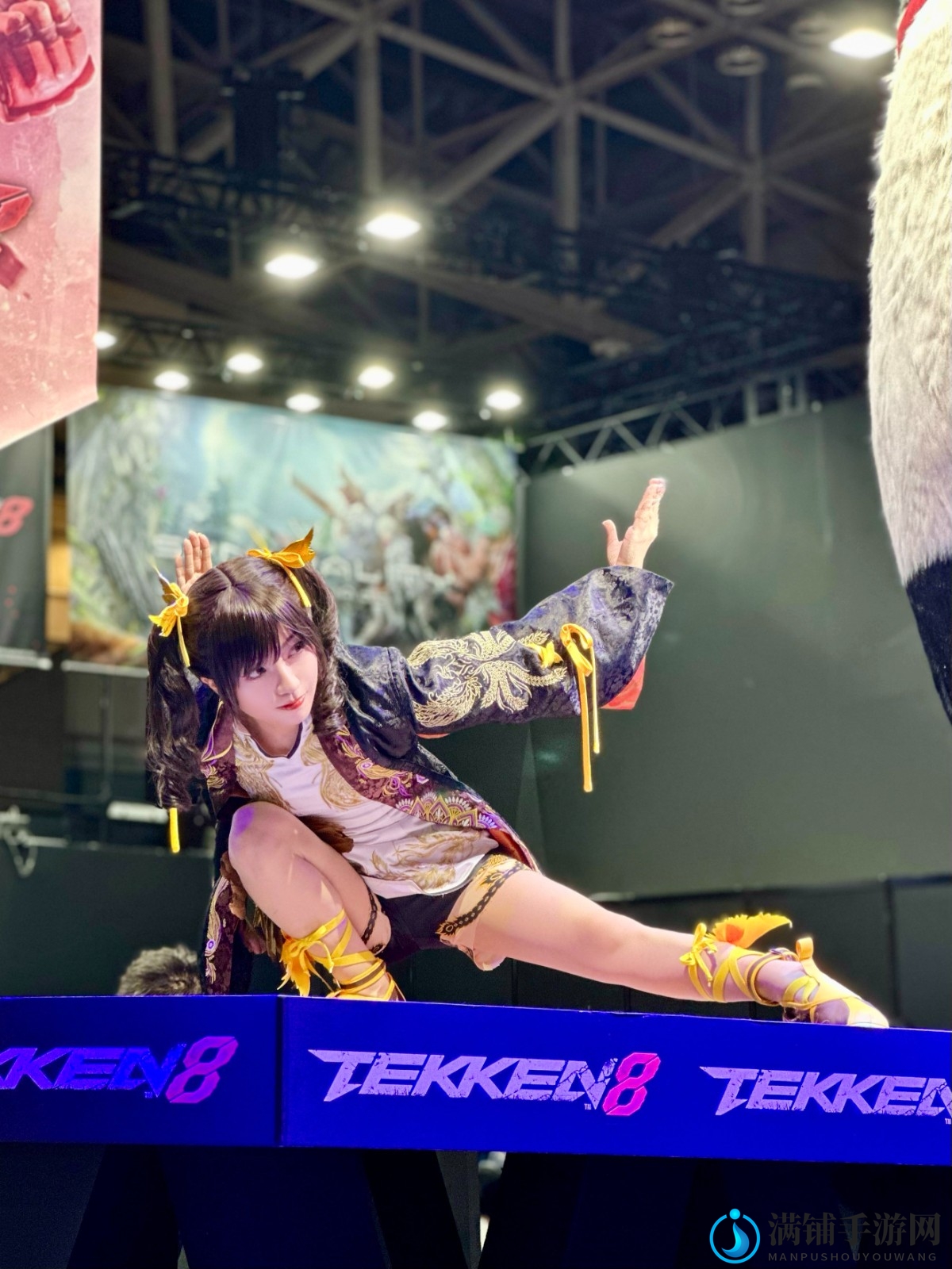 TGS23《铁拳8》展台凌晓雨Cos 很漂亮还原度高